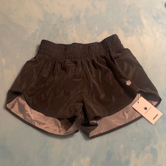 Very hard to get! Flexliving reflective shorts size SMALL! - Picture 3 of 9